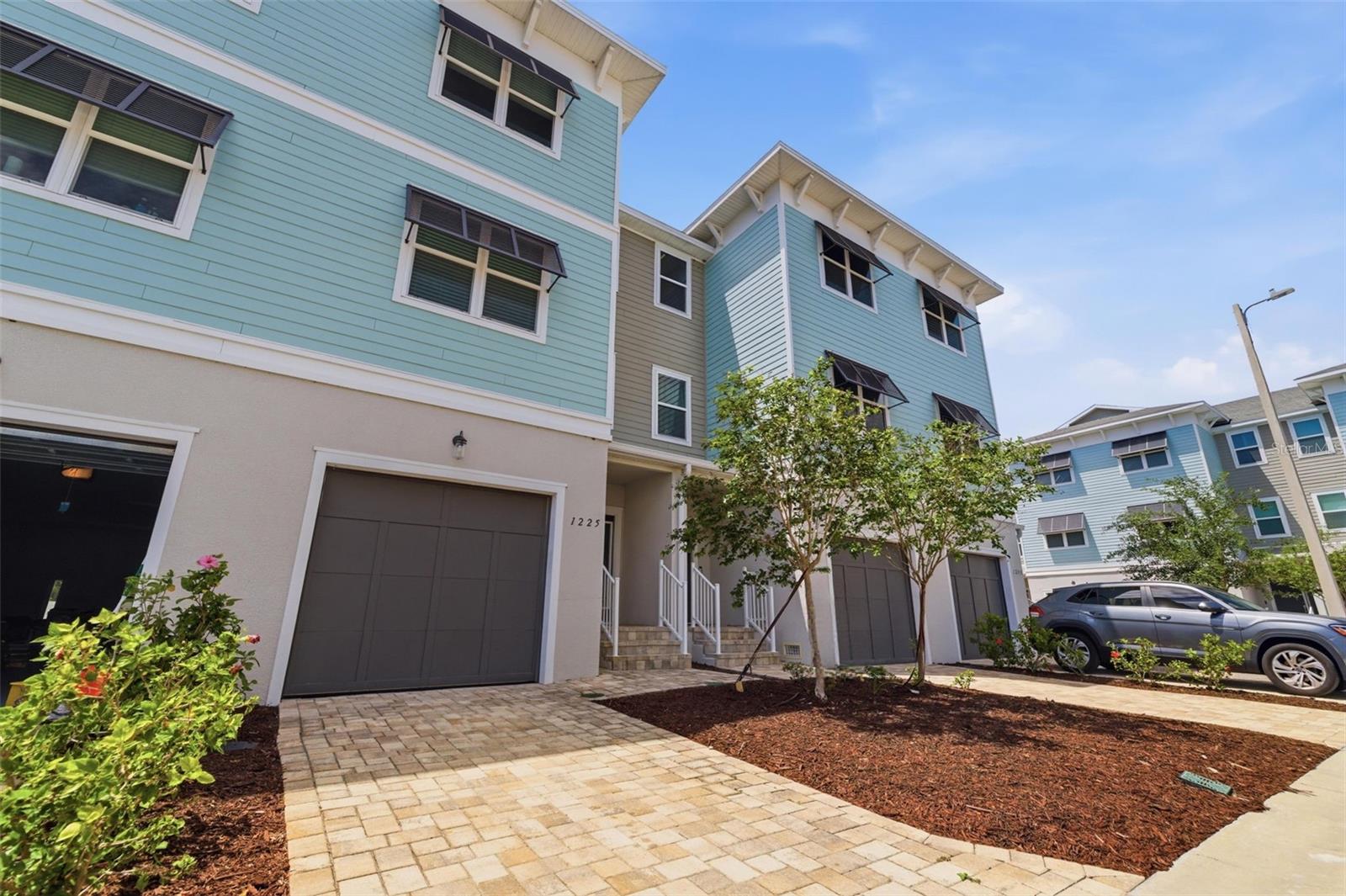 RIVIERA TOWNHOMES - Residential