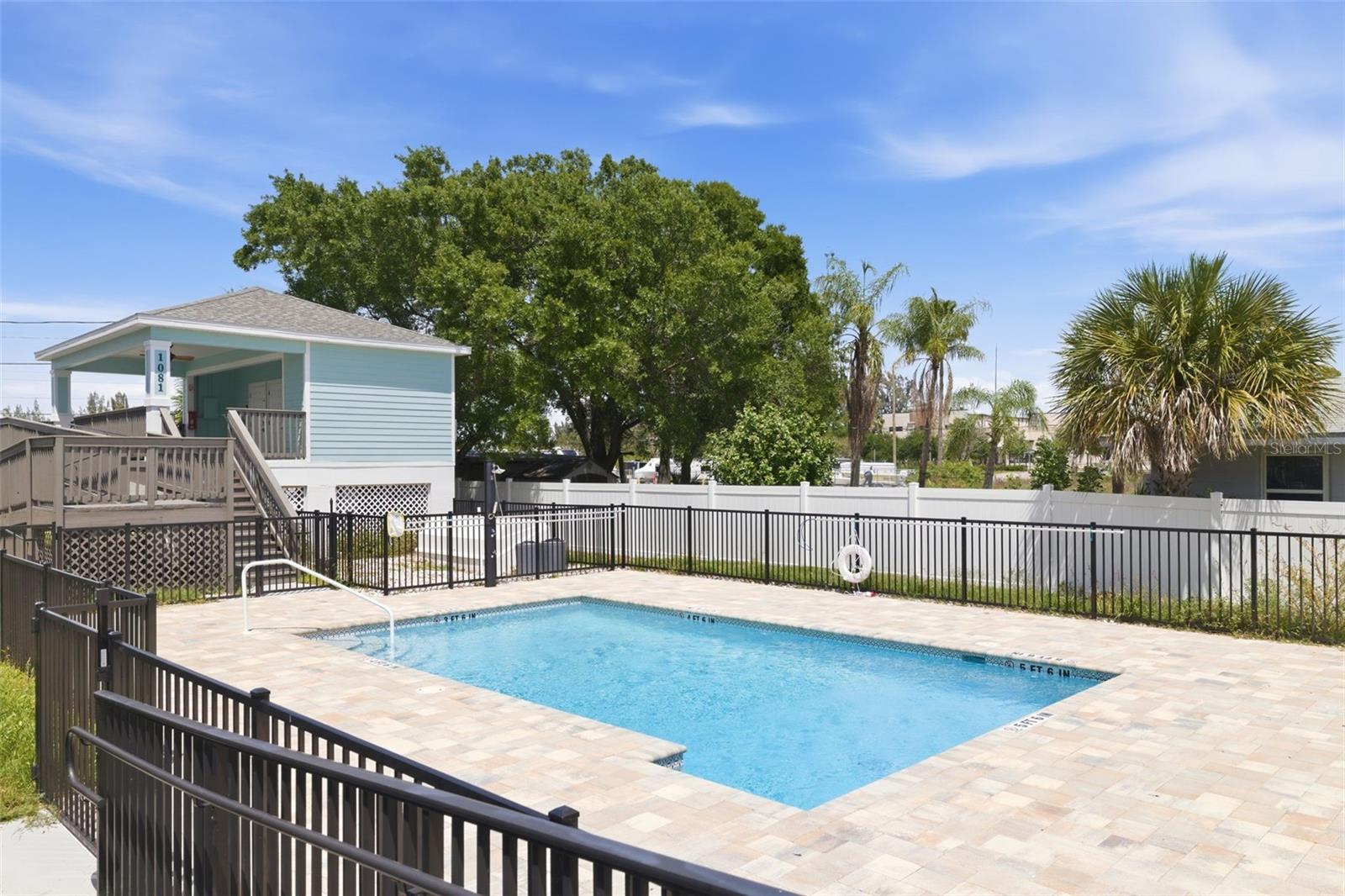 RIVIERA TOWNHOMES - Residential