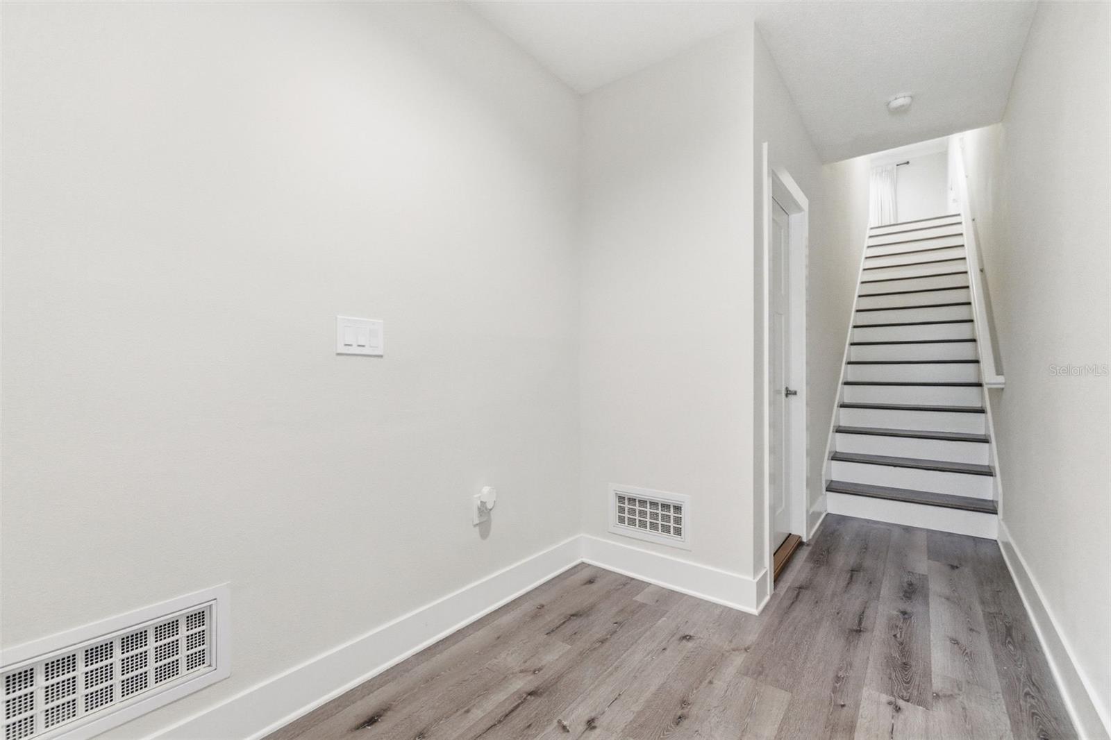 RIVIERA TOWNHOMES - Residential