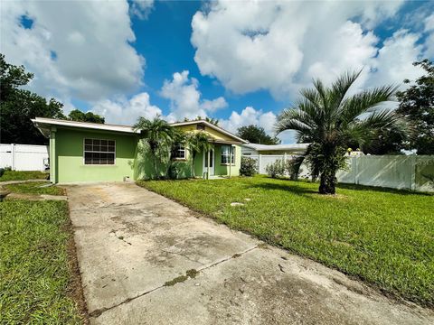 A home in LAKELAND