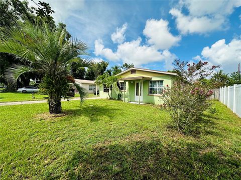 A home in LAKELAND