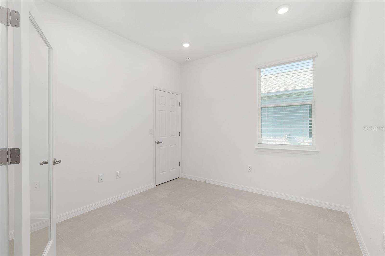 ON TOP OF THE WORLD - Residential