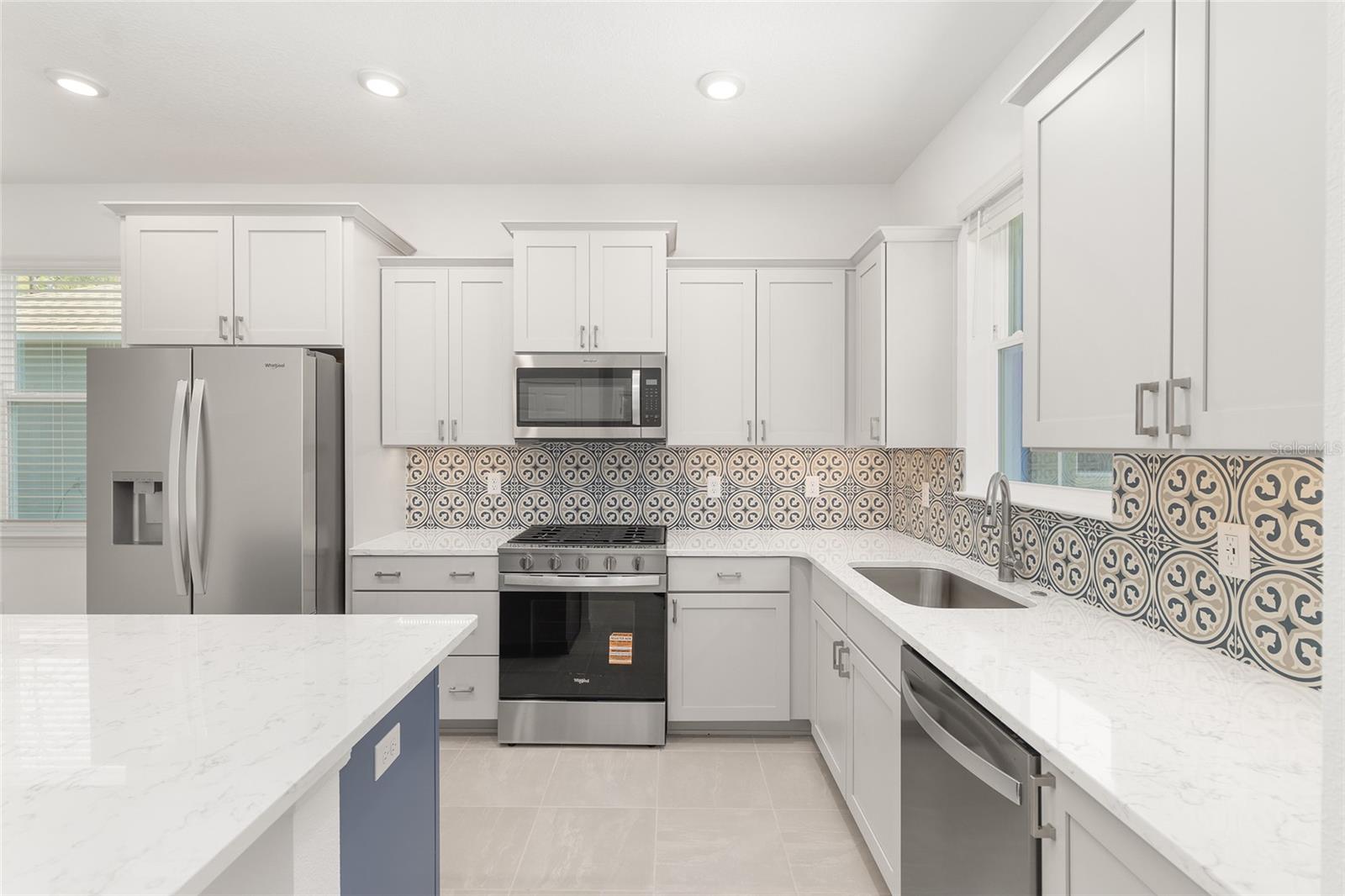 ON TOP OF THE WORLD - Residential