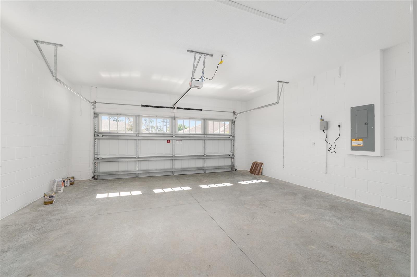 ON TOP OF THE WORLD - Residential