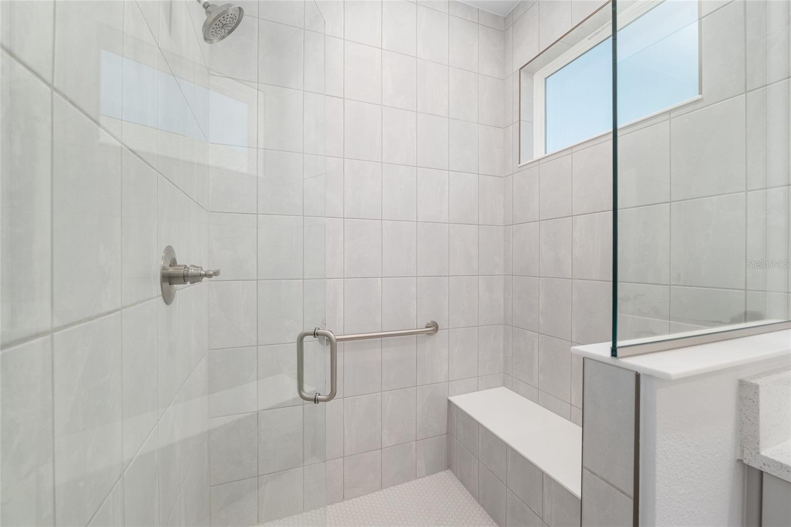 ON TOP OF THE WORLD - Residential