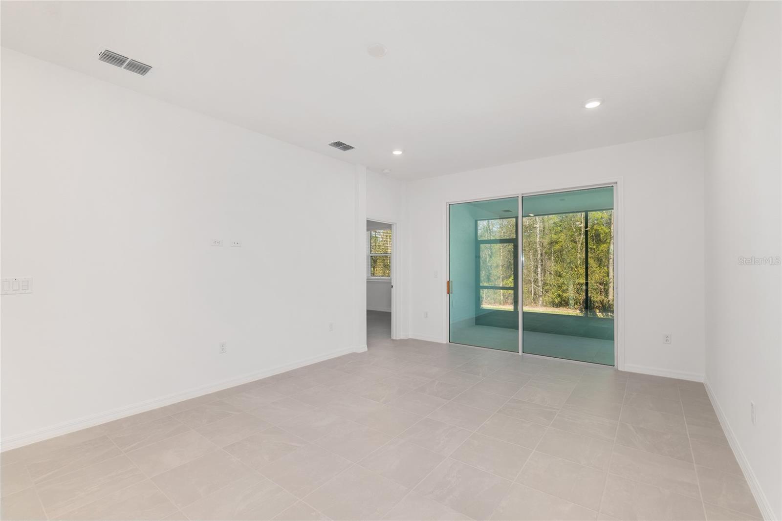 ON TOP OF THE WORLD - Residential