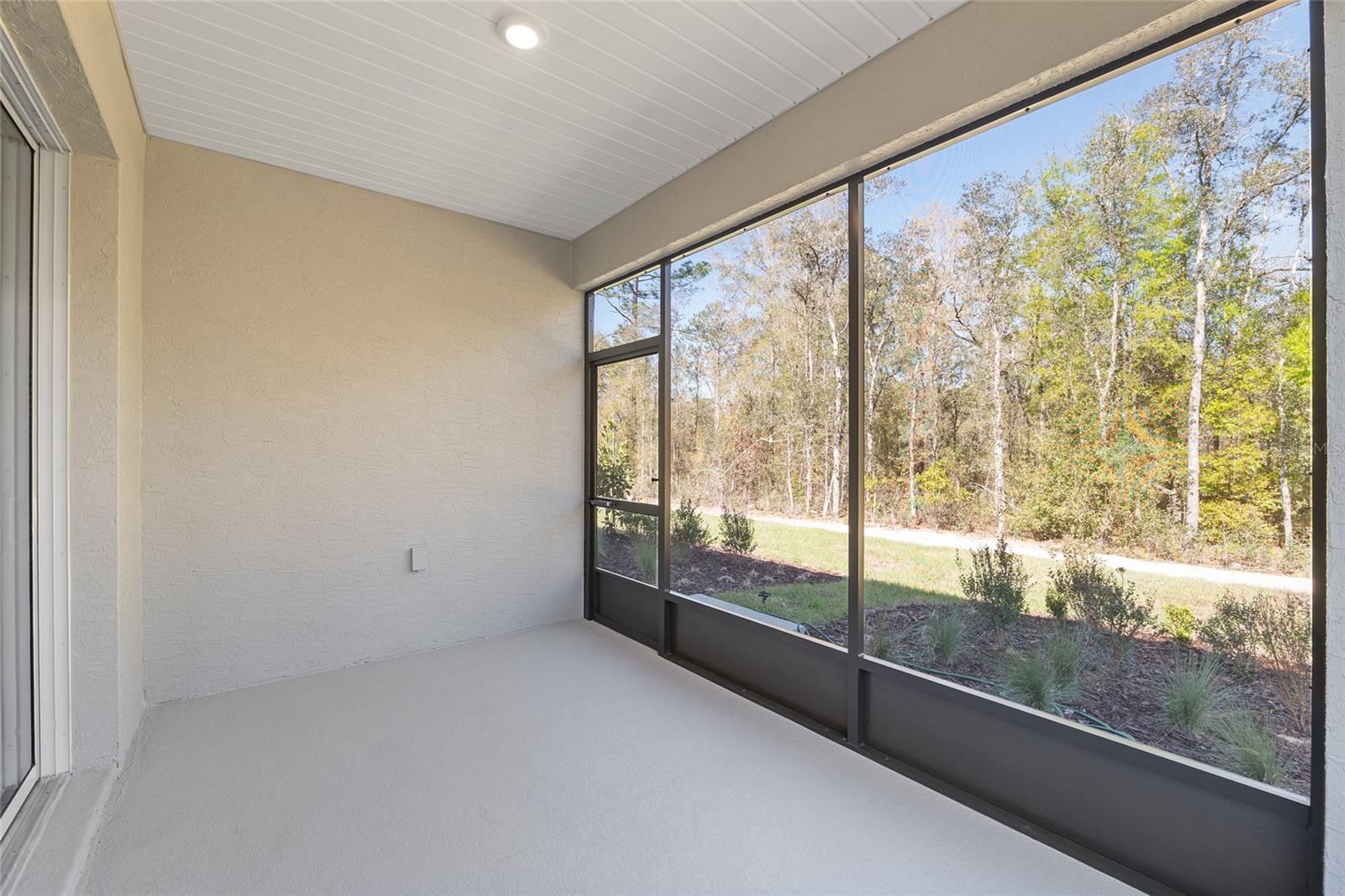 ON TOP OF THE WORLD - Residential