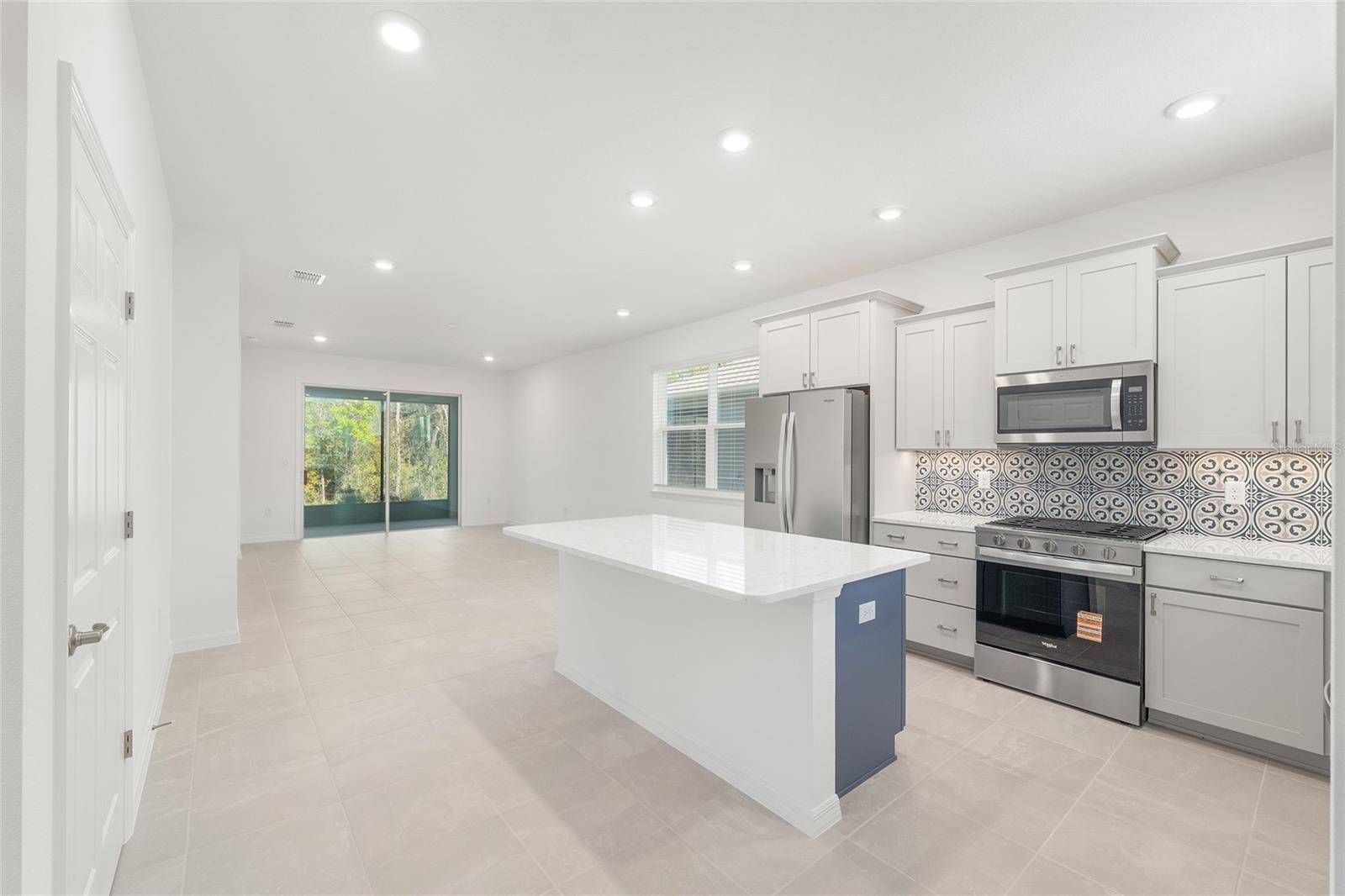 ON TOP OF THE WORLD - Residential