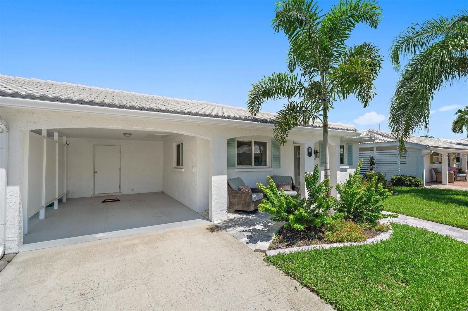 711 SPANISH DRIVE S 211