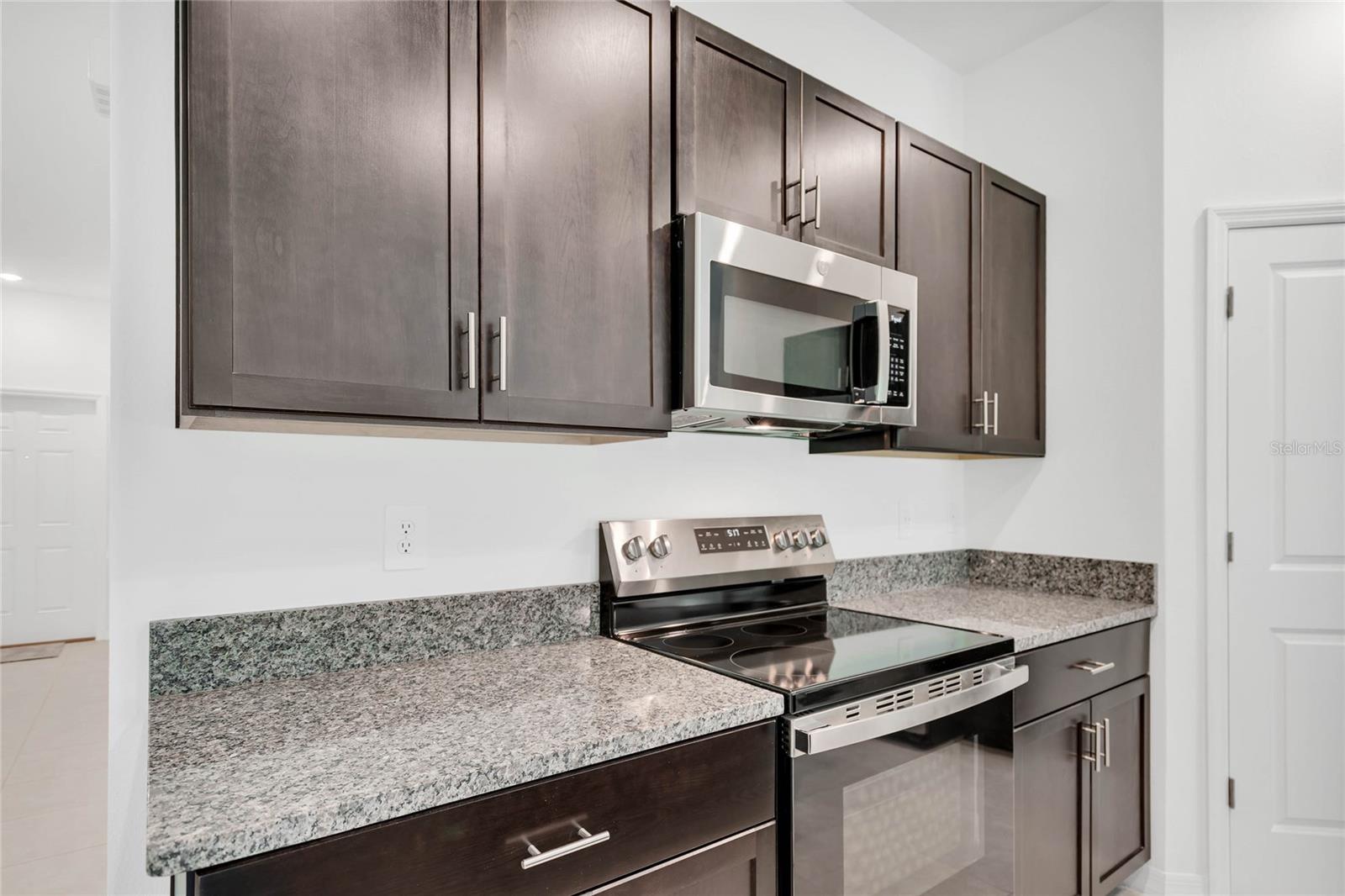 SADDLE CREEK - Residential Lease