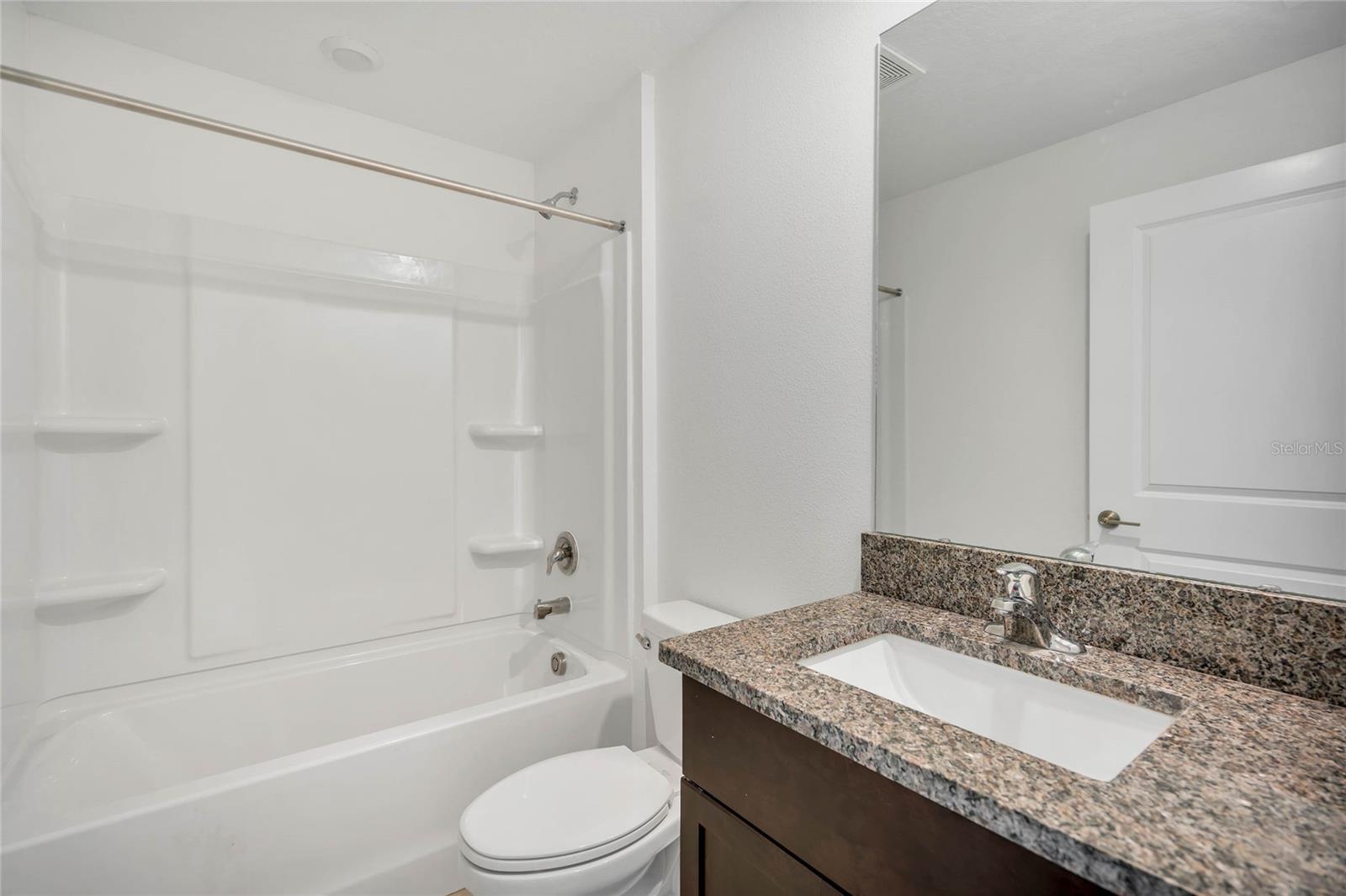 SADDLE CREEK - Residential Lease