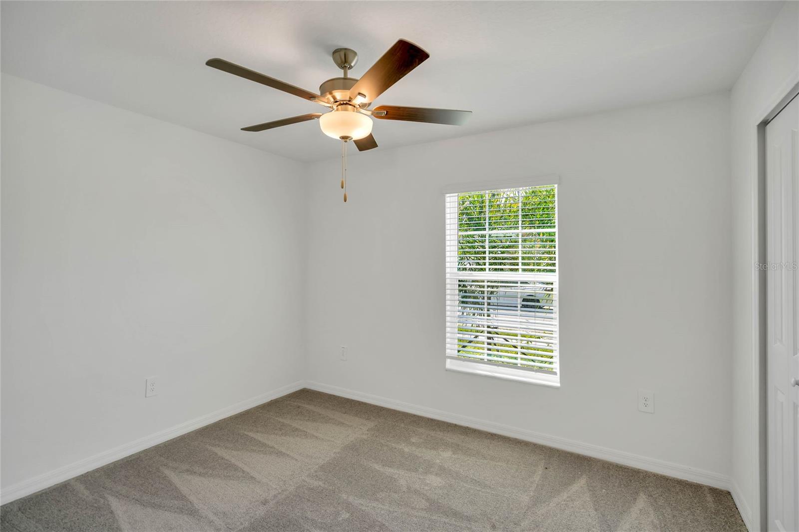 SADDLE CREEK - Residential Lease