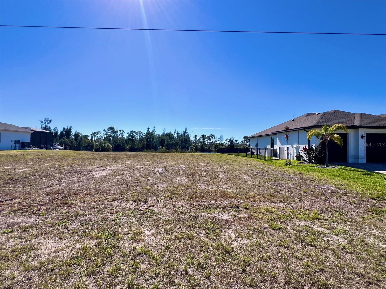 PORT CHARLOTTE SEC 94 01 STREP - Land