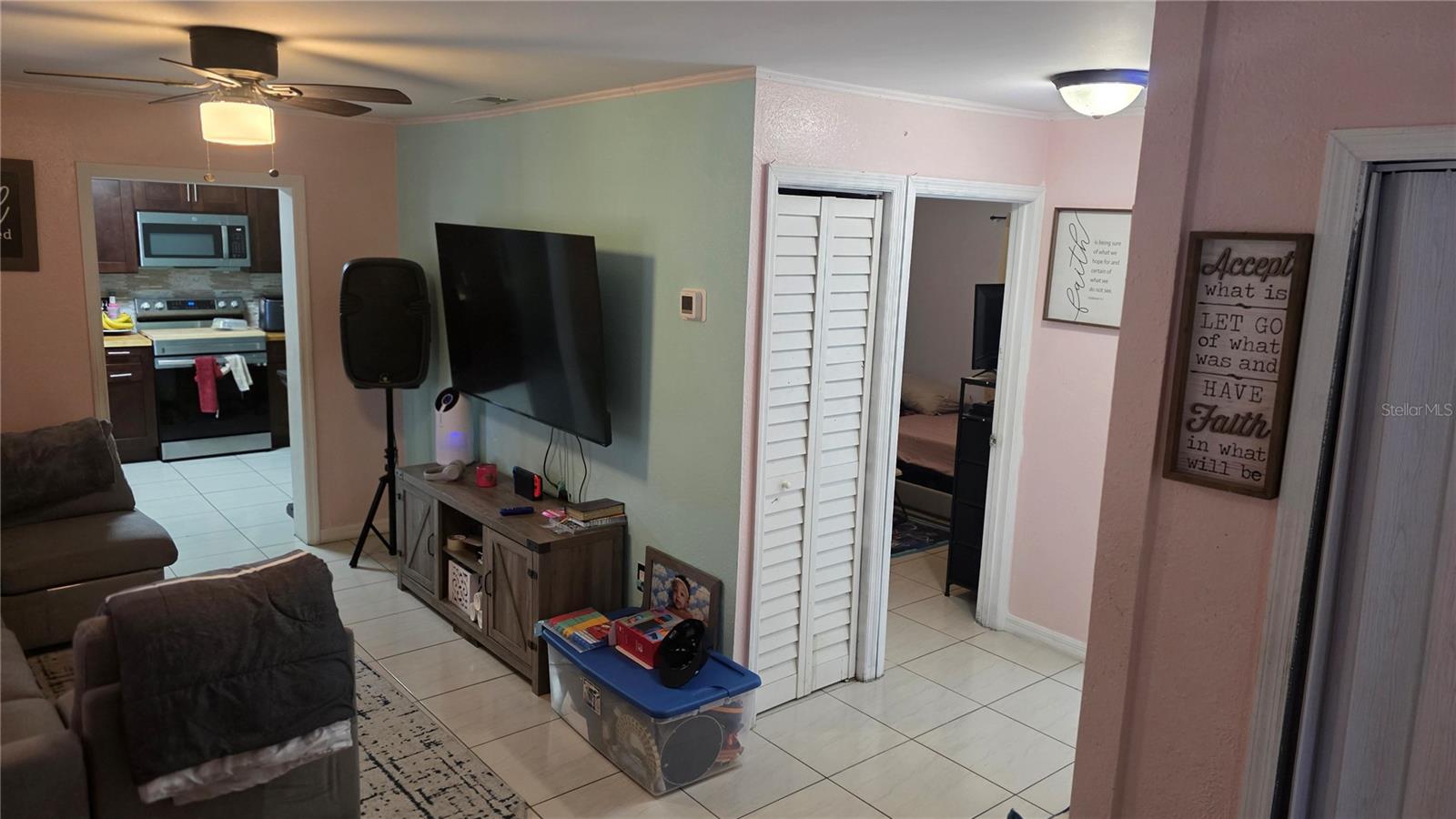 COUNTRY CLUB ESTATES RESUB PT - Residential