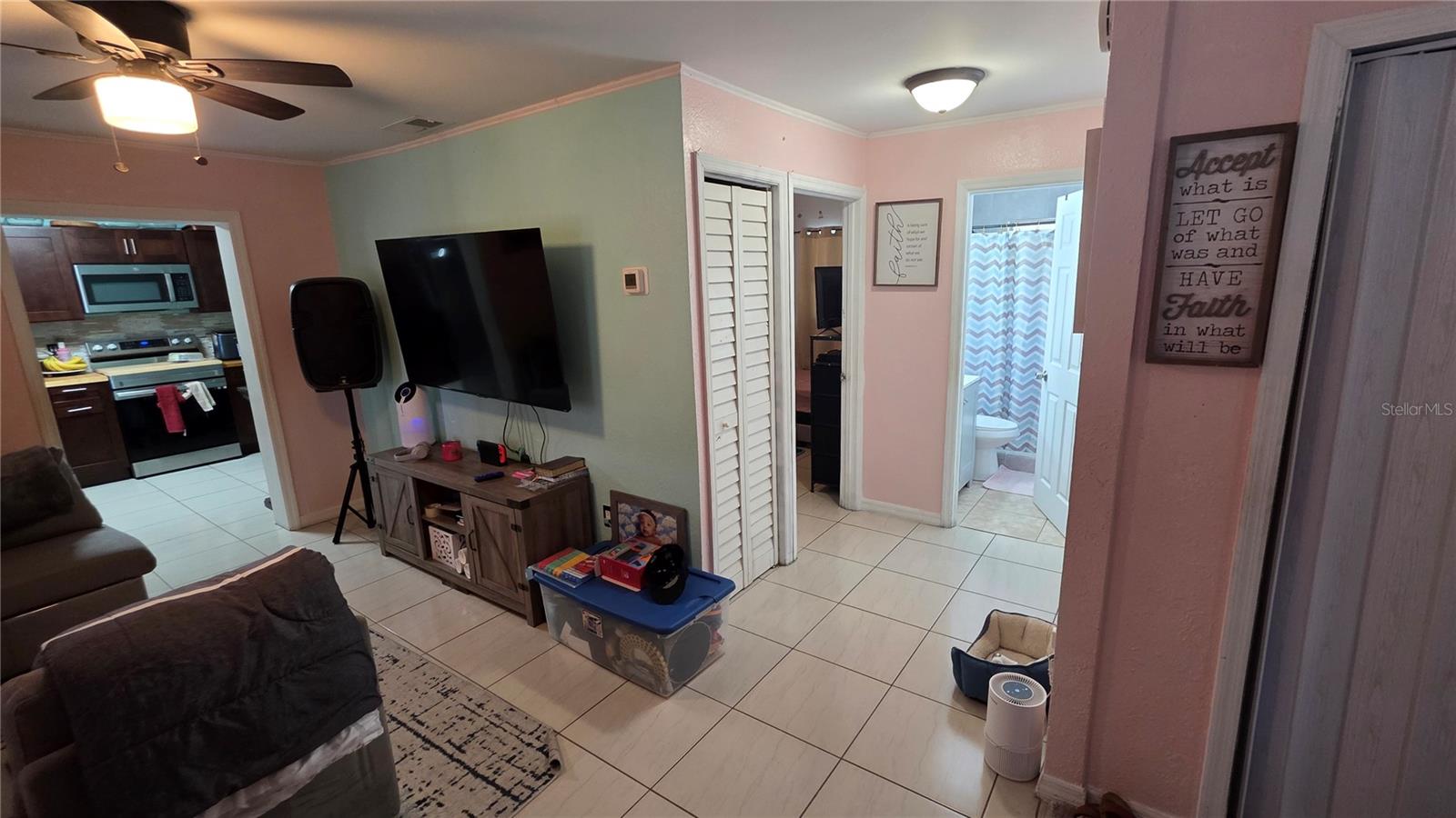 COUNTRY CLUB ESTATES RESUB PT - Residential