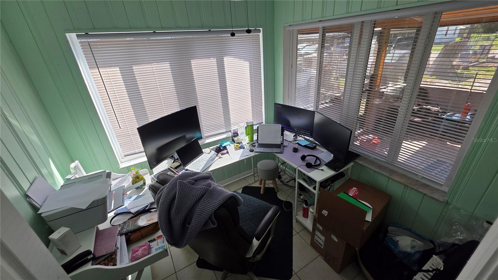 COUNTRY CLUB ESTATES RESUB PT - Residential