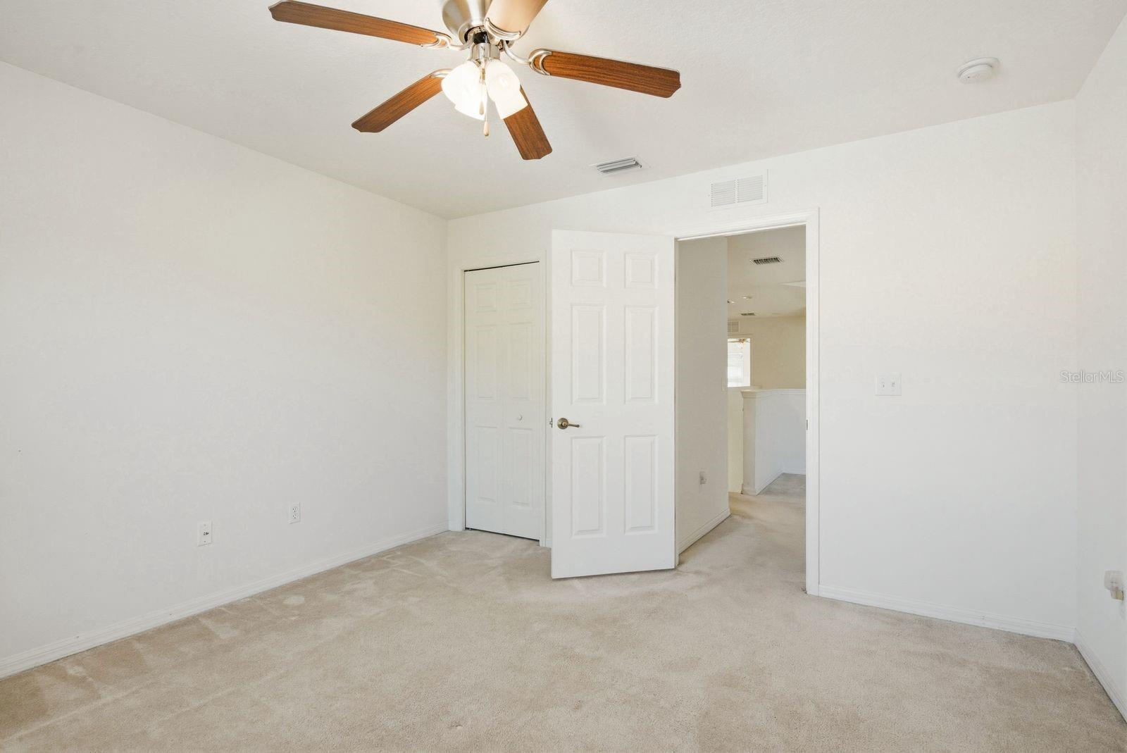 HIDDEN RIDGE TWNHMS - Residential Lease
