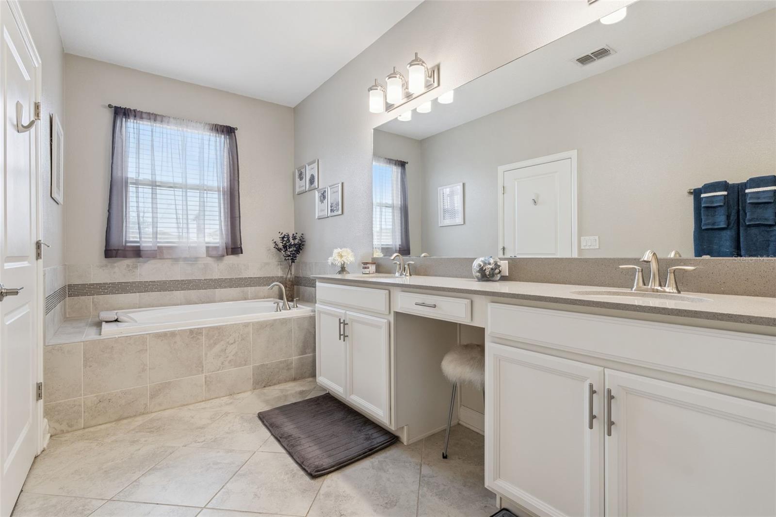 STOREY PARK - Residential