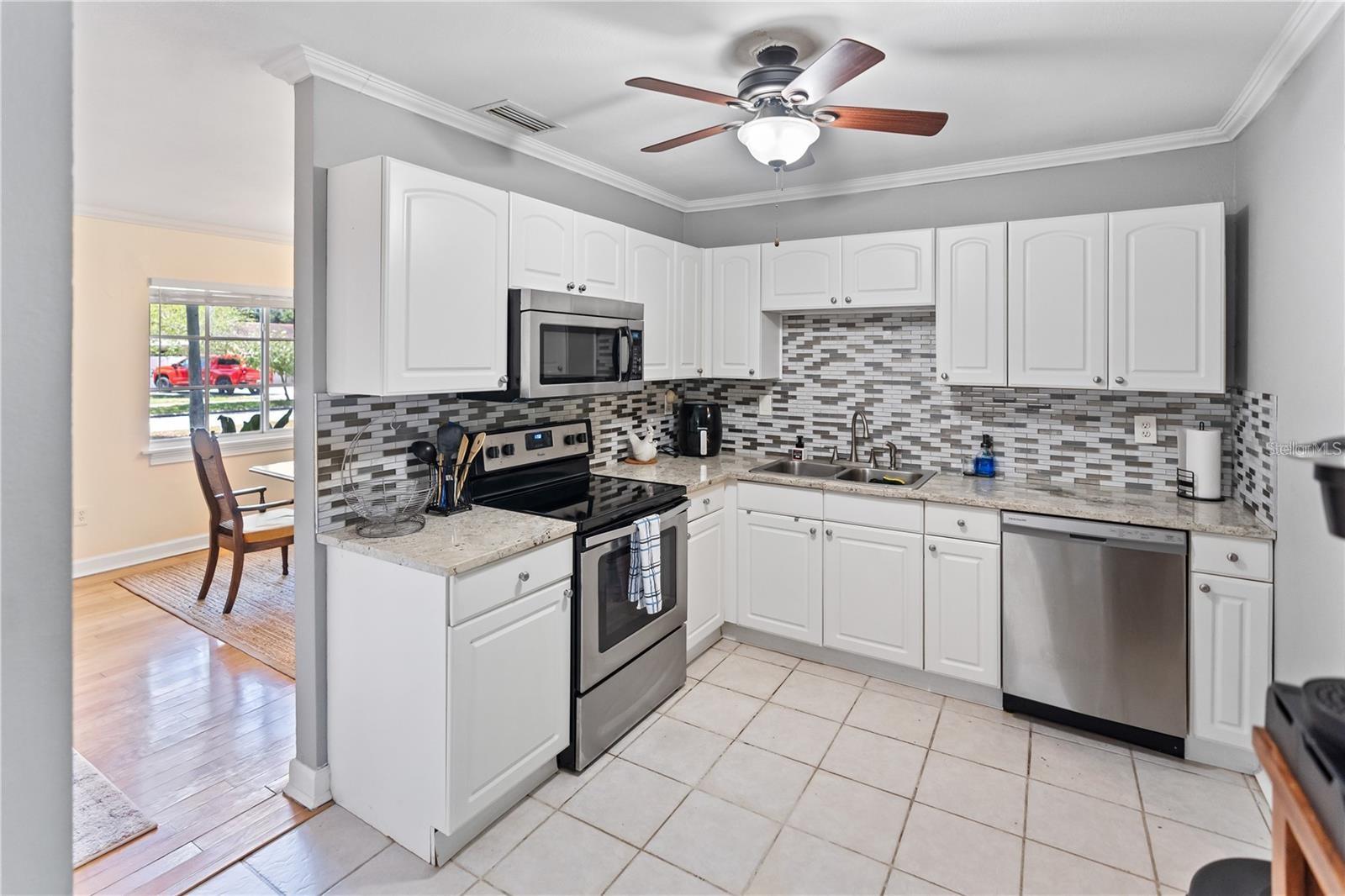 MACDILL ESTATES REV - Residential Lease