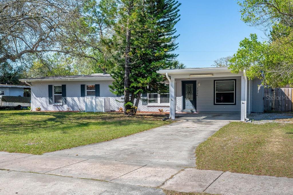 102 S SUNLAND DRIVE
