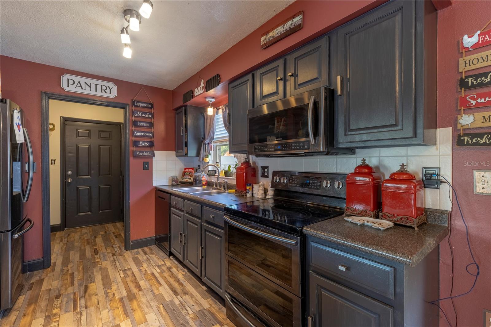 FTY EIGHT ESTS - Residential