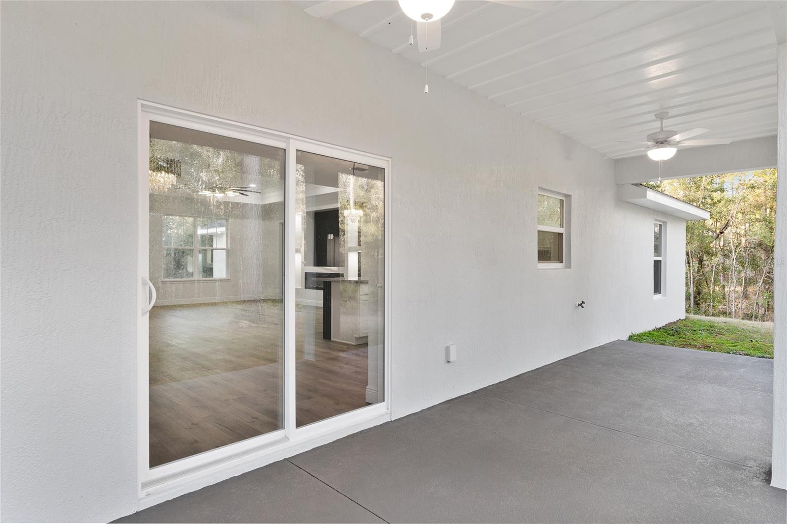 ROLLLING HILLS - Residential