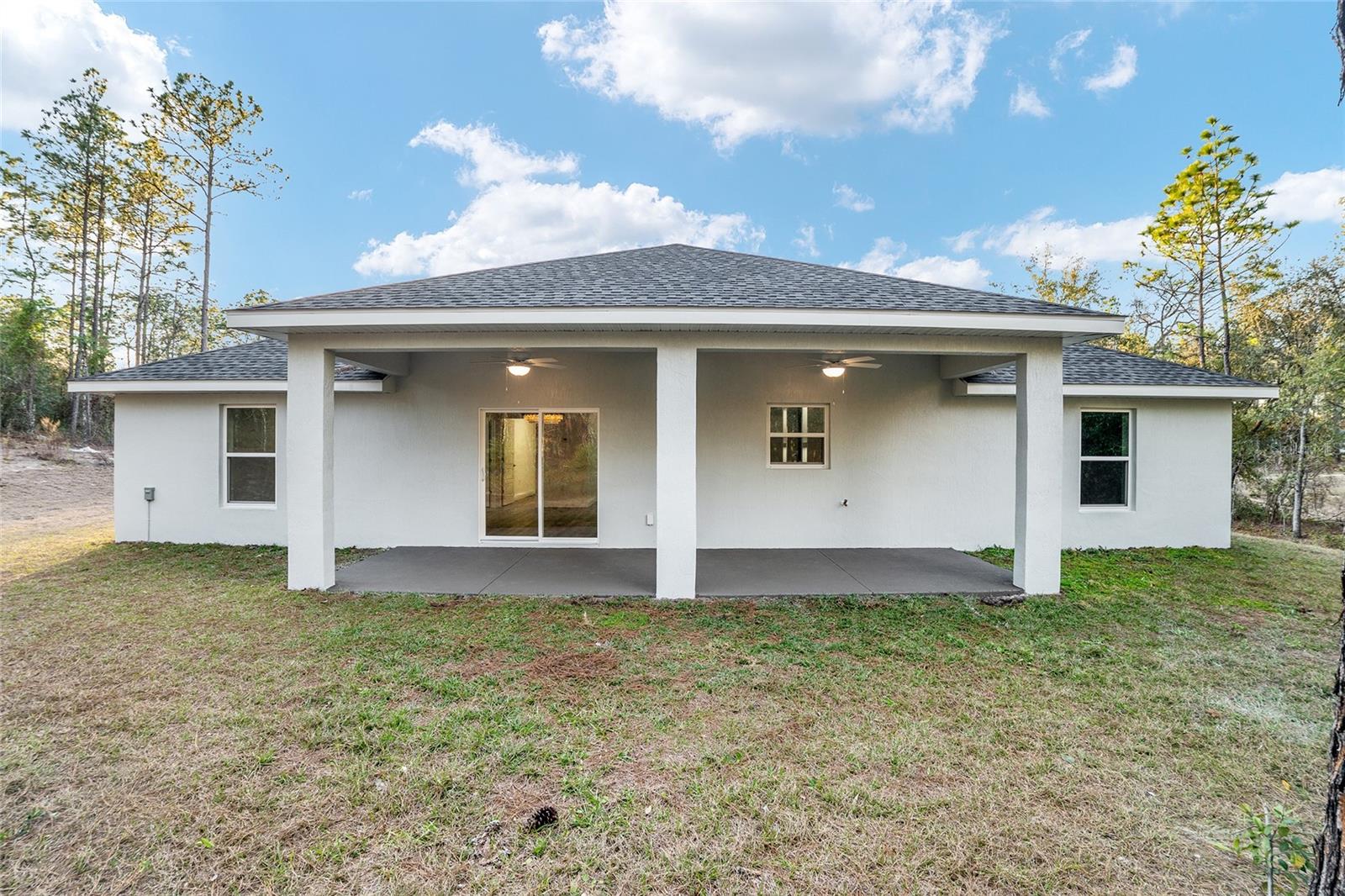 ROLLLING HILLS - Residential