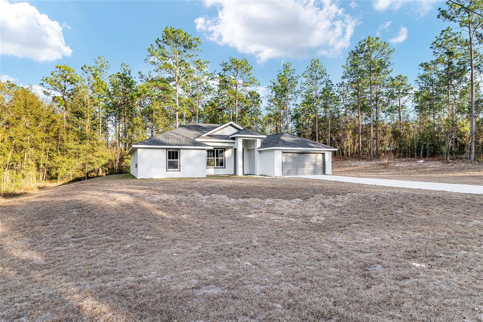 ROLLLING HILLS - Residential