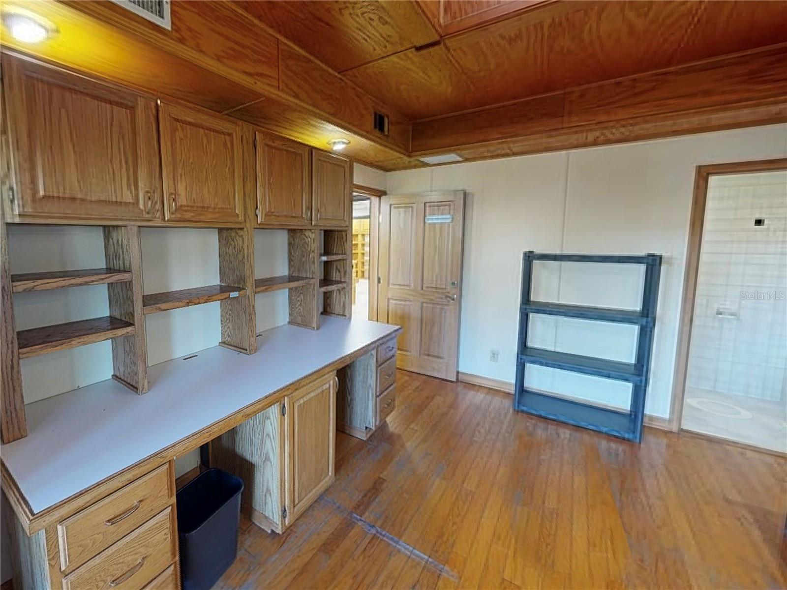 MEDICAL SPECIALITY ASSOC CONDO - Commercial Lease