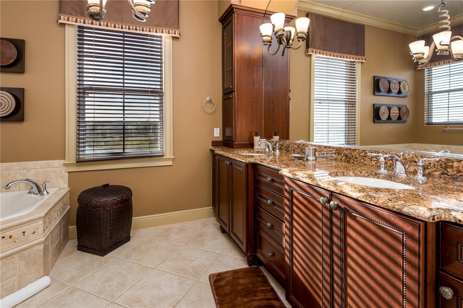 REUNION WEST VLGS NORTH - Residential