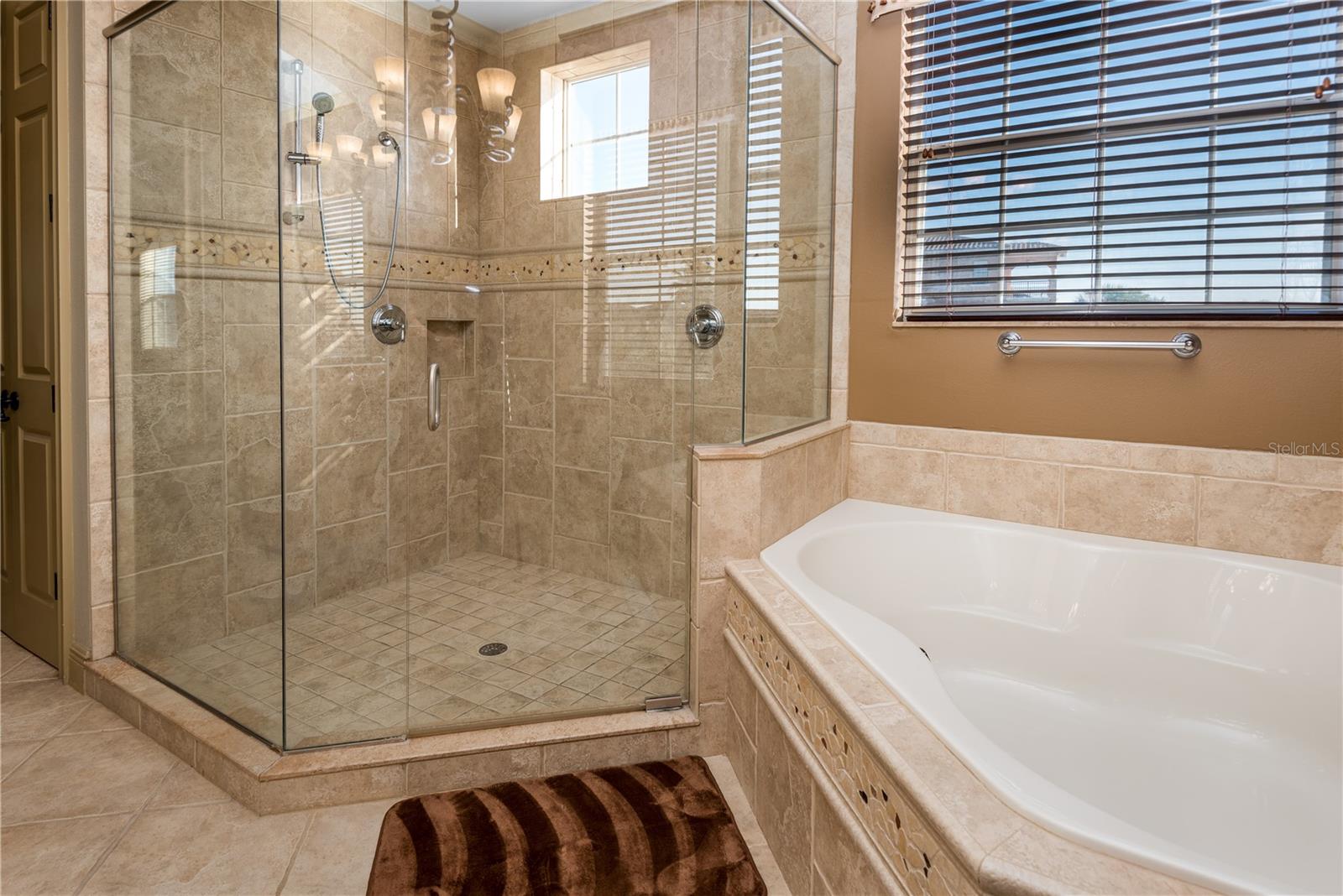 REUNION WEST VLGS NORTH - Residential