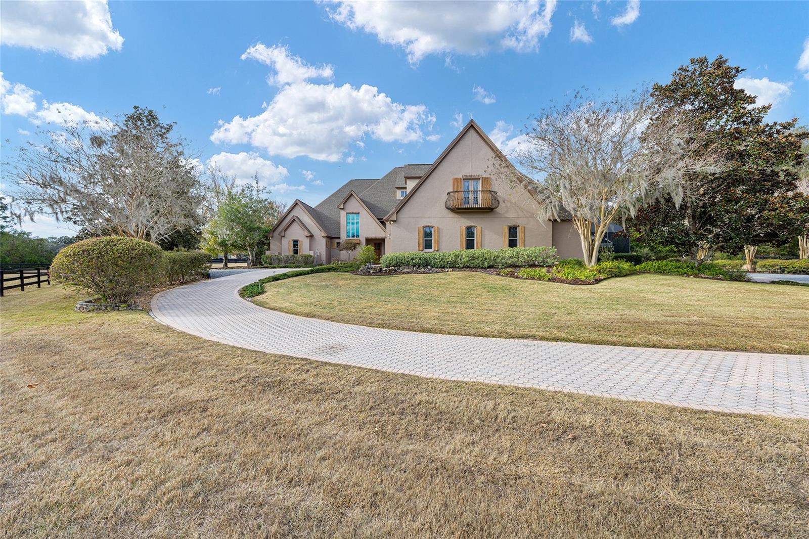 COUNTRY CLUB FARMS A HAMLET - Residential