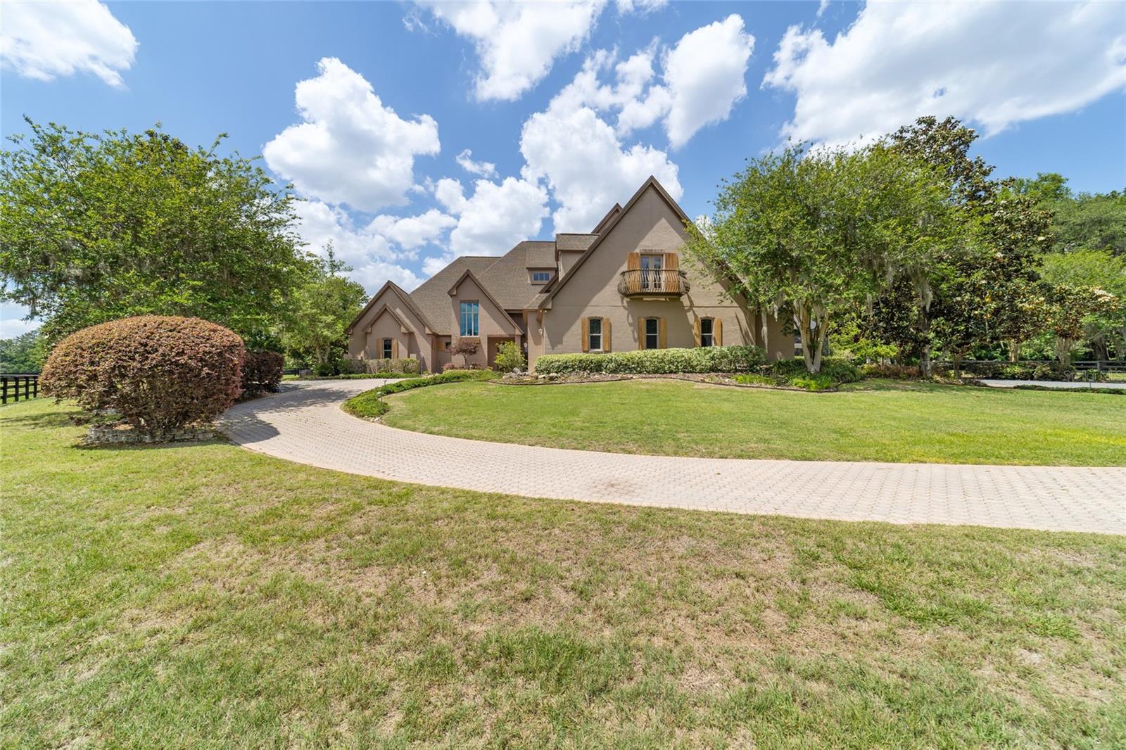 COUNTRY CLUB FARMS A HAMLET - Residential