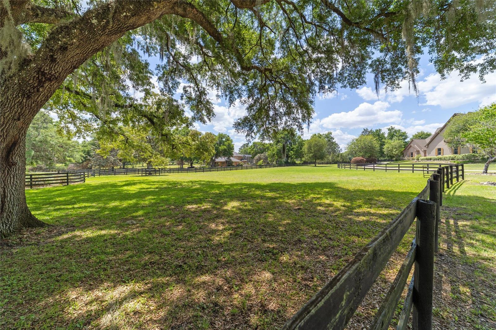 COUNTRY CLUB FARMS A HAMLET - Residential