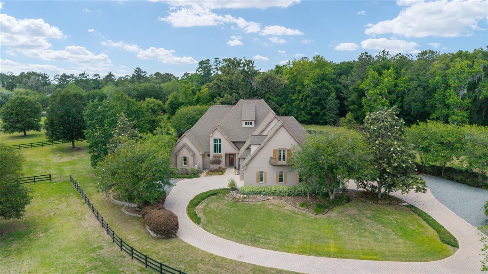 COUNTRY CLUB FARMS A HAMLET - Residential
