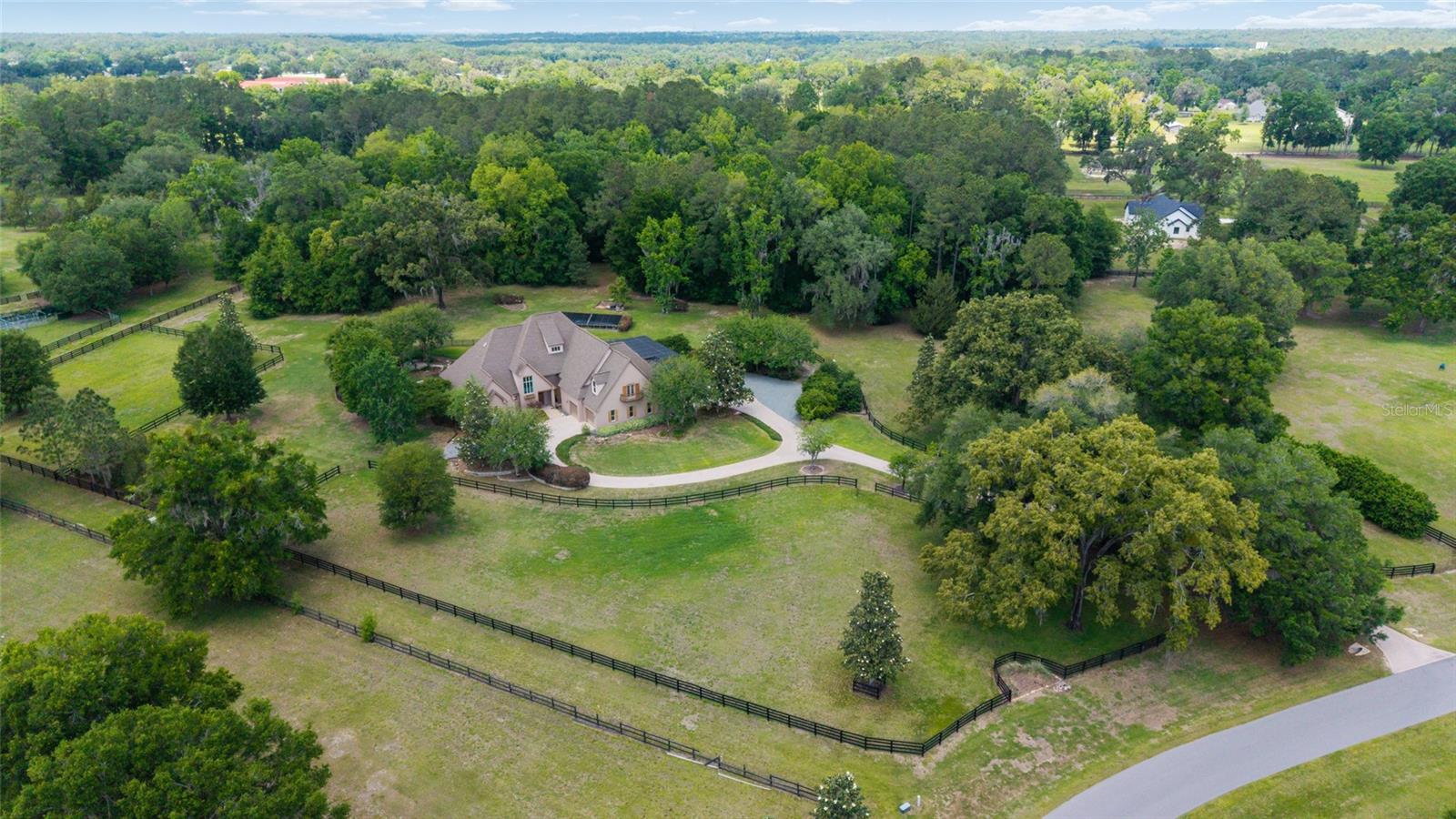 COUNTRY CLUB FARMS A HAMLET - Residential
