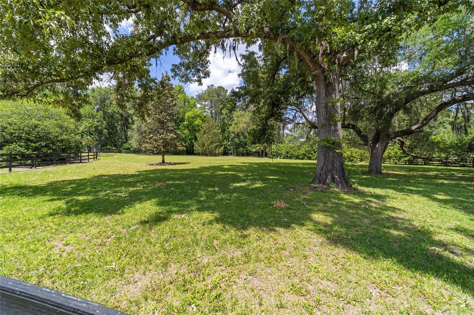 COUNTRY CLUB FARMS A HAMLET - Residential