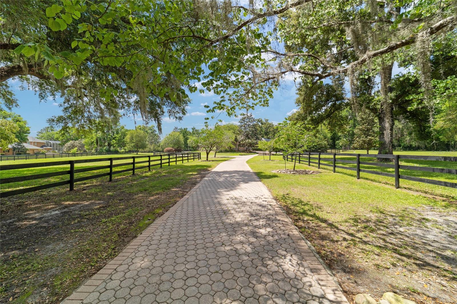 COUNTRY CLUB FARMS A HAMLET - Residential