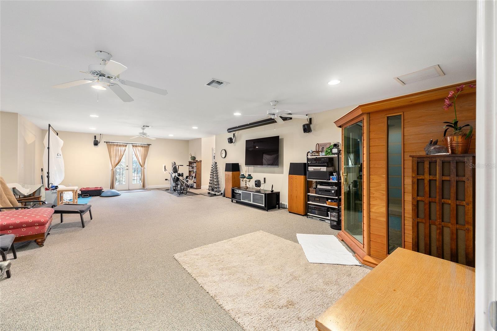 COUNTRY CLUB FARMS A HAMLET - Residential