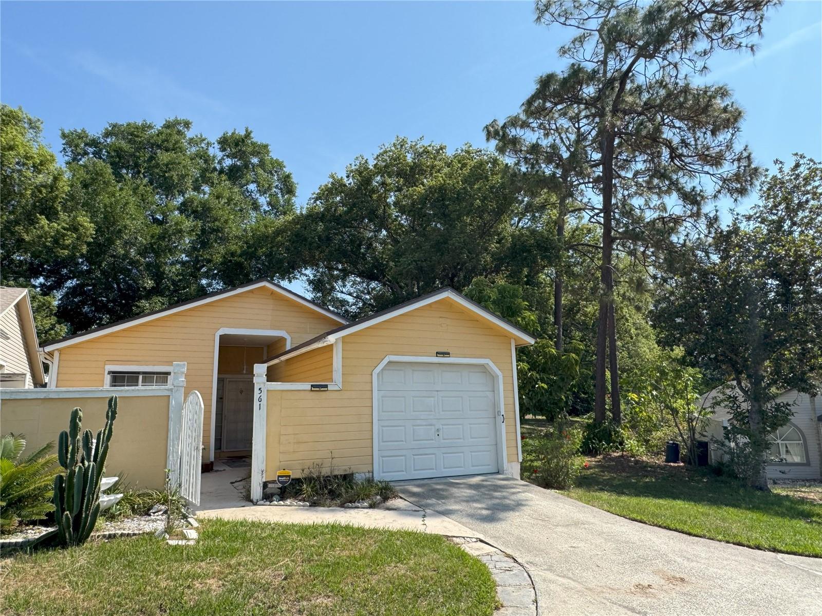 561 PORTLAND CIRCLE