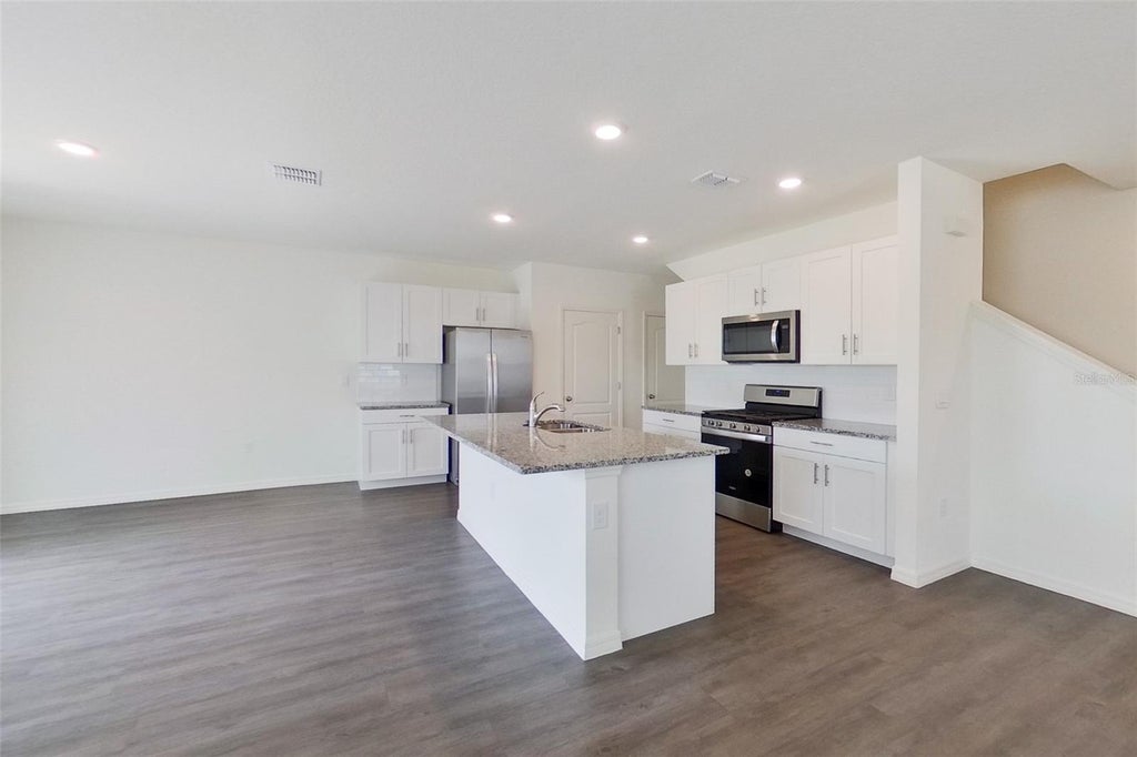 Photo of 32122 Katelin Circle, Leesburg, FL 34748 (MLS # O6420599)