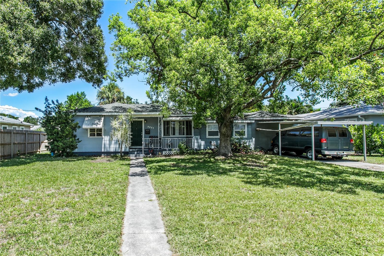 INVESTOR opportunity in sought-after MAGNOLIA HEIGHTS!
Situated on a beautiful tree-lined street, this 1,288 sq ft home (1,702 total sq ft) sits on an oversized 75 x 99 lot (7,501 sq ft)—perfect for a NEW BUILD or a FULL RENOVATION PROJECT. Located in a non-evacuation area and flood zone X, this prime location offers peace of mind and strong investment potential. Surrounded by new construction in the area and just minutes from the historic downtown district, you’ll enjoy easy access to local restaurants, boutique shops, and the scenic pier. Don’t miss this rare chance to invest in one of the most desirable neighborhoods. Prime location make your appointment today!