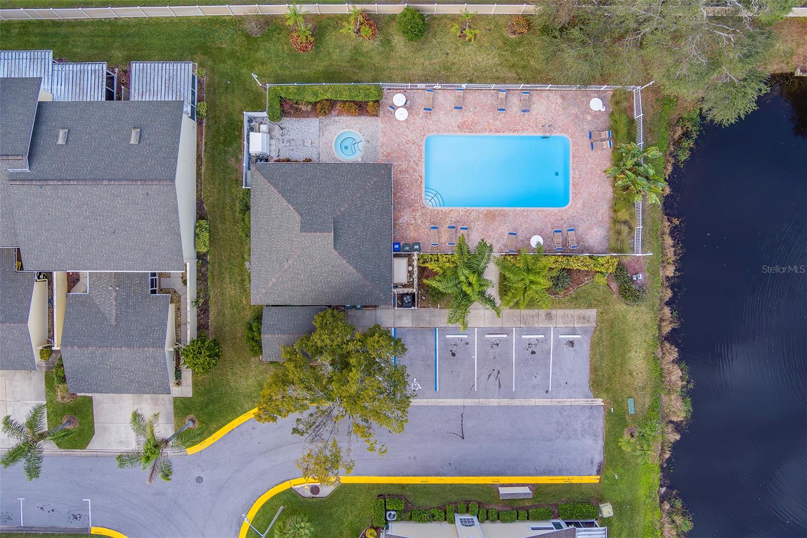 WILLOW GREENS - Residential