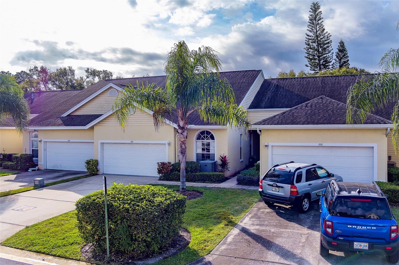 WILLOW GREENS - Residential