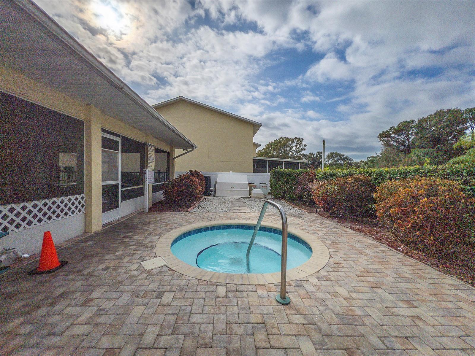 WILLOW GREENS - Residential