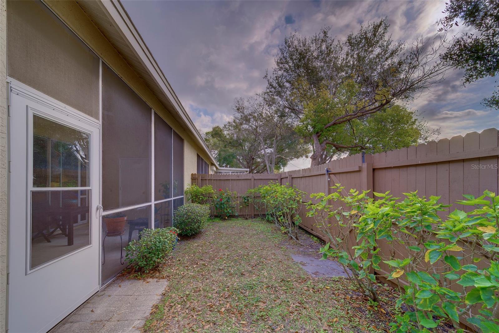 WILLOW GREENS - Residential