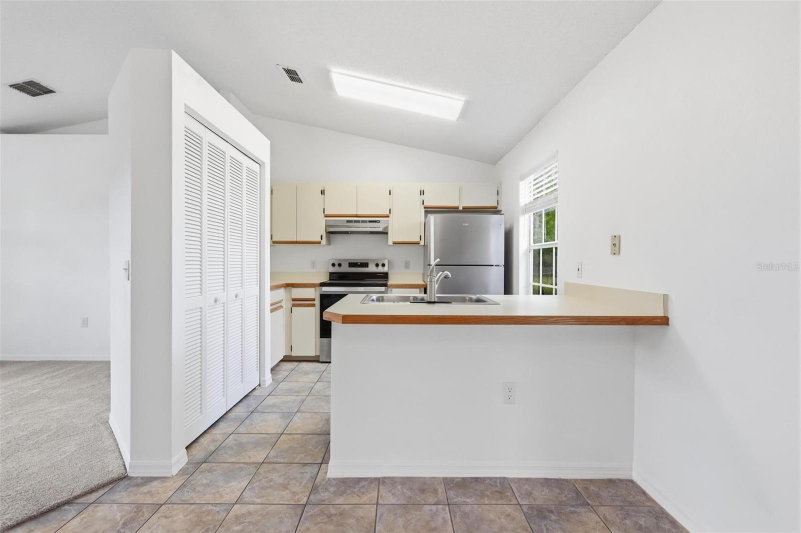 DELTONA LAKES UNIT 32 - Residential