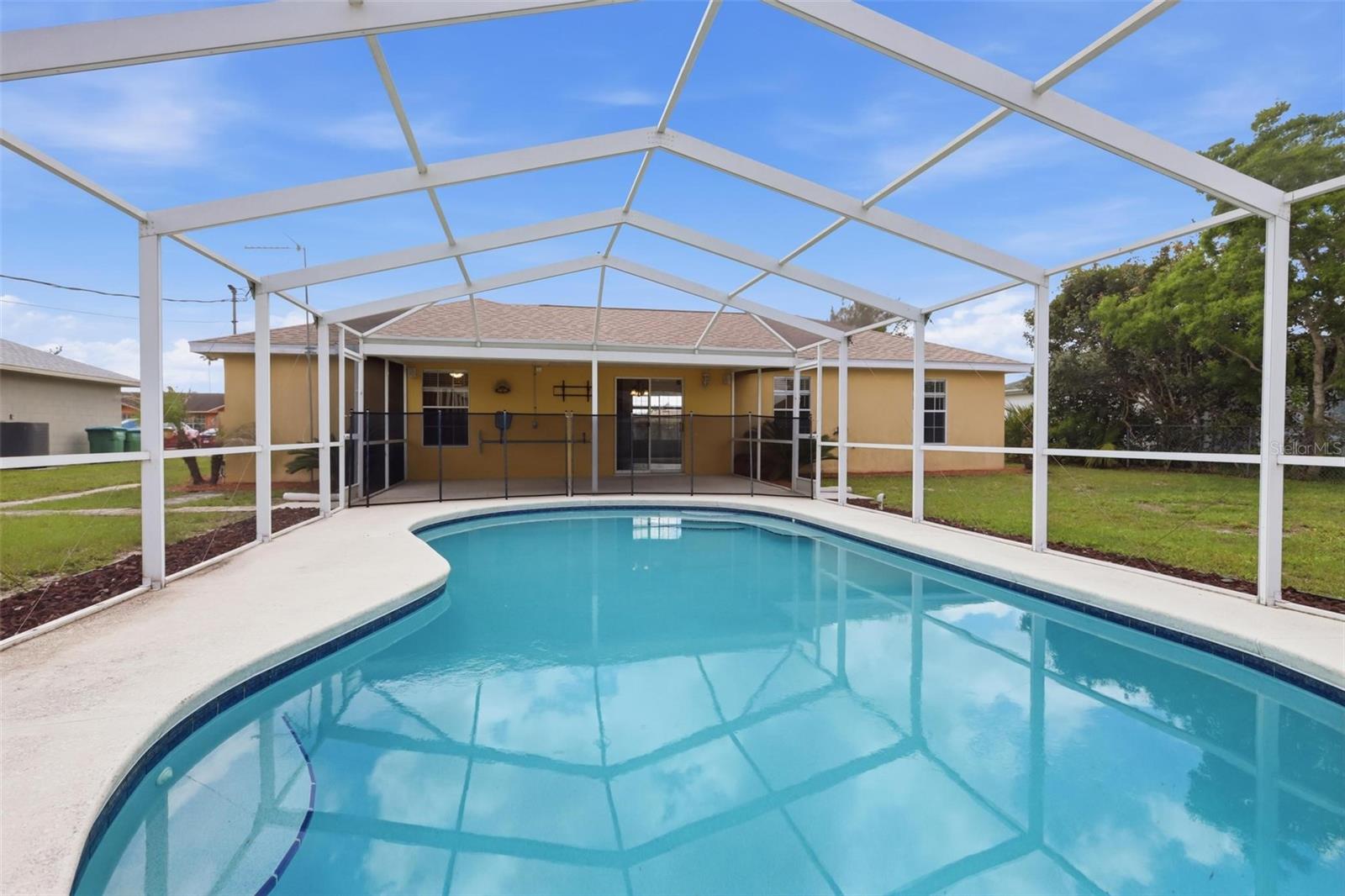 DELTONA LAKES UNIT 32 - Residential