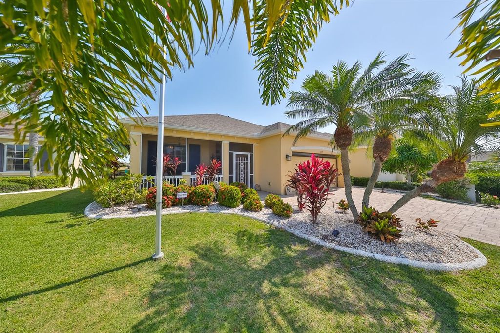 Photo of 1015 Emerald Dunes Drive, Sun City Center, FL 33573 (MLS # TB8469847)