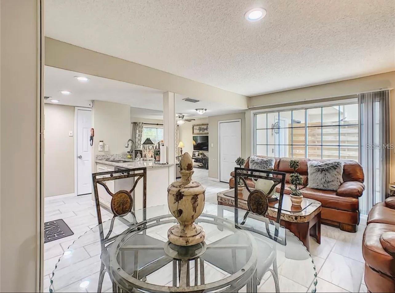 SHADYBROOK VILLAGE CONDO CB3/68 AMD OR - Residential Lease
